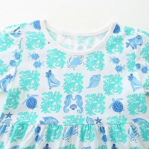 Abito estivo da bambina in cotone con stampe marine di sirene e tartarughe marine