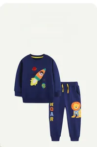 Détails du haut en coton bleu marine pour garçons avec broderie fusée et motif lion
