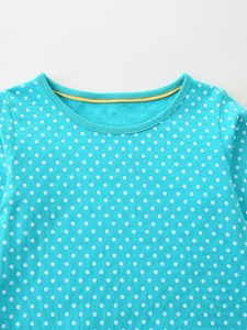 Short-sleeved sky blue polka dot cotton dress for girls with yellow inner collar detail