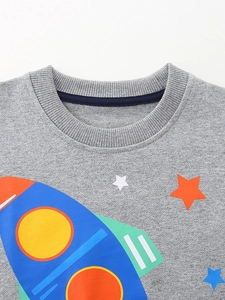 Sweat gris pour garçon avec imprimé fusée et étoiles et col rond côtelé