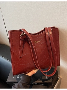 Vintage Wine Red Large Capacity PU Leather Wrinkled Texture Tote Shoulder Bag For Women Commuter Fashion Top Handle Bag