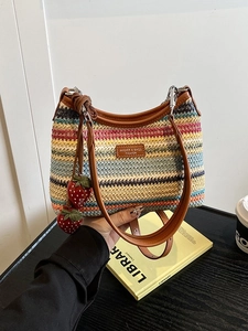 Sac fourre-tout tissé à rayures arc-en-ciel avec garniture en cuir brun