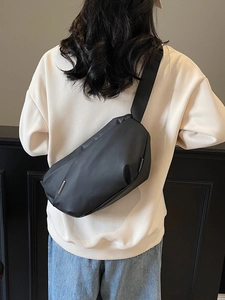 Damen Wasserdichte Nylon Umhängetasche Brusttasche Minimalistische Urban Sport Große Kapazität Sling Bag Mode Sling Rucksack