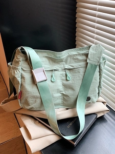 Lightweight Nylon Crinkle Crossbody Bag For Women Large Capacity Ruched Hobo Bag Adjustable Strap Casual Drawstring Tote