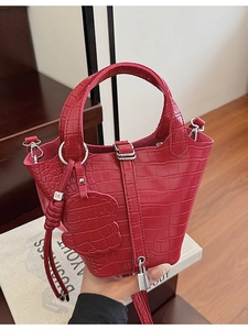 Women Mini Crocodile Pattern PU Leather Bucket Bag Small Shoulder Crossbody Handbag With Bear Pendant Fashion Bag
