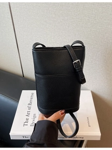 Women Minimalist PU Leather Pebble Grain Bucket Crossbody Bag Korean Style Small Phone Bag With Adjustable Strap Solid Color Handbag