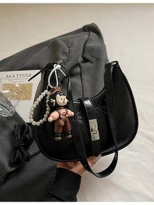 Women Fashion Crinkled PU Leather Dumpling Bag Trendy Hobo Shoulder Bag With Doll Artificial Pearl Pendant Crossbody Bag For Lady