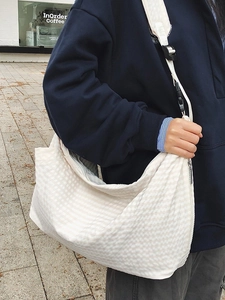 Große karierte Segeltuch-Umhängetasche in Form von Teigtaschen mit verstellbarem Riemen für Damen