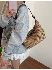 Sac à bandoulière rétro en paille tressée à la main avec grande capacité et bandoulière cuir
