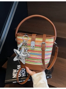 Women Woven Straw Bucket Bag Contrast Color Stripe PU Leather Shoulder Bag Bohemian Summer Vacation Handbag Crossbody Bag