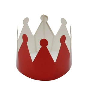 Detailed view of the red and white paper crown napkin ring for wedding and party tables