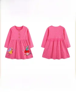 Vue à plat de robe rose à pois manches longues pour fille montrant l'avant et l'arrière