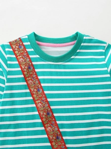 Robe rayée à manches longues pour filles en vert et blanc avec broderie florale