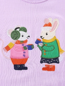 Meisjes sweatshirt in lavendel katoen met gedetailleerd borduurwerk van konijn en muis