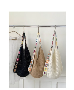 Détails des sacs fourre-tout en tricot bohème avec bandoulières à fleurs crochetées