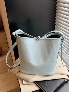 Sac Seau en Cuir PU de Grande Capacité pour Femmes Mode Motif Litchi Sac Bandoulière Avec Boucle de Boule en Métal Nouveau Sac Tendance