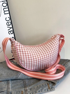 Women Gingham Crescent Crossbody Bag Trendy Polyester Dumpling Shoulder Bag Casual Ruched Plaid Moon Bag For Daily Commuting