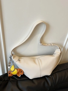 Retro pleated hobo bag in white lychee leather with a cute elephant charm