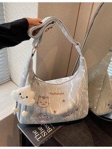 Fashion Large Capacity Tote Bag For Women Cute Cartoon Cat Embroidery Pleated Shoulder Bag With Cloud Pendant Travel Purse