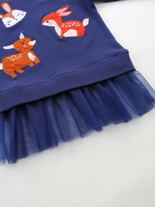 Navy blue girls' sweatshirt with cute animal embroidery and mesh拼接 ruffle detail