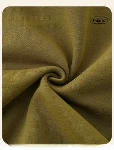 Détail du tissu en coton tricoté vert olive avec texture douce pour sweats enfant