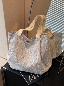 Borsa tote in tela floreale con pizzo bianco e fiori arancioni per moda femminile