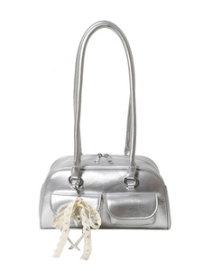 Sac bowling argenté métallisé avec poches avant et breloque noeud en perles