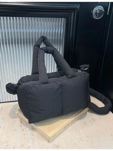 Sac Cabas Matelassé Puffer pour Femmes Léger en Nylon Porté Épaule Bandoulière Grande Capacité Mode Décontracté Rembourré
