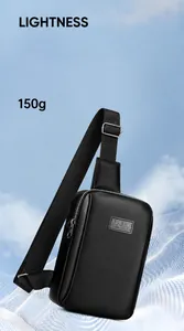 Leichte 150g schwarze Umhängetasche aus wasserfestem Stoff mit SPORT-Patch-Detail