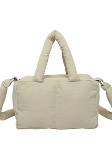 Sac fourre-tout beige rembourré avec matériau matelassé doux et bandoulière