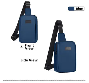 Detailansicht der wasserabweisenden blauen Nylon-Brusttasche mit verstellbarem Schultergurt