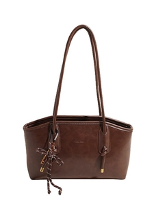 Borsa tote classica in pelle marrone scuro da donna con cinturino intrecciato e ciondolo