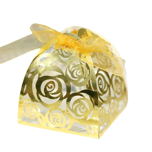 Goldene lasergeschnittene Hochzeit-Süßigkeitenbox mit Rosenmuster und elegantem Organzaband