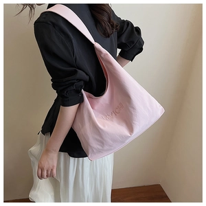 Pink canvas shoulder tote bag with MVICHI letter embroidery for stylish commuting