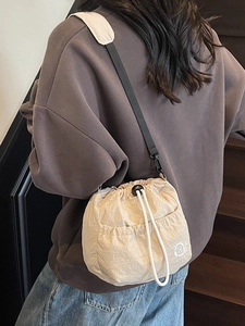 Women Lightweight Nylon Drawstring Bucket Bag Cute Cat Embroidery Crossbody Shoulder Bag Casual Commuting Travel Handbag