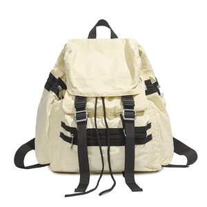 Grand sac à dos crème en nylon avec sangles noires et poches multiples