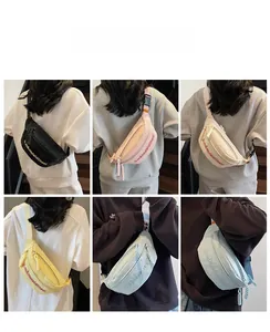 Sacs de poitrine croisés de style urbain en plusieurs couleurs avec broderie de lettres