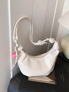 Bolso de Hombro Minimalista de Cuero PU Creciente para Mujer Bolso Hobo Casual Con Correa Anudada Colgante Corazón Versátil