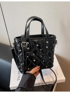 Damen Mode PU Leder Rauten Gesteppt Nieten Mini Beuteltasche Glänzend Strass Umhängetasche Trendige Tägliche Handtasche