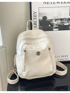 Mini Sac à Dos en Nylon pour Femmes Mode Style Coréen Imperméable Petit Sac à Bandoulière pour Voyage Décontracté Couleur Unie Sac à Dos Multi-Poches