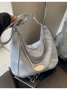Vintage Gewaschener Denim Hobo Bag Große Kapazität Umhängetasche Für Damen Mit Metallkettendekoration Lässige Schultertasche Sommer