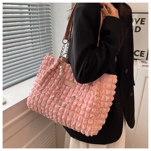 Pink bubble texture tote bag featuring elegant pearl and silver metal chain shoulder strap