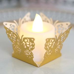 Vue détaillée du photophore papillon découpé au laser avec bougie LED blanc chaud