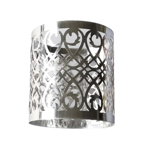 Elegant silver metal napkin ring with hollow floral patterns for wedding table decor