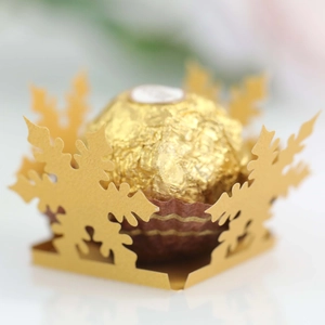Golden laser cut snowflake candy box for Christmas wedding and party chocolate decor
