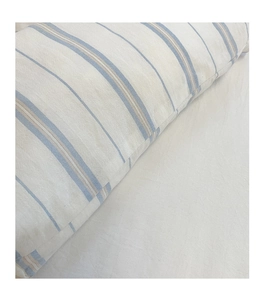 Close-up detail of high-quality cotton linen fabric texture on a casual tote bag