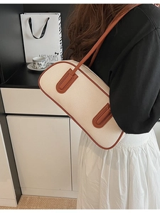 Borsa sottobraccio minimalista in tela beige con finiture in pelle marrone da donna