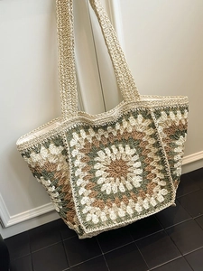 Handmade Bohemian Crochet Tote Bag For Women Vintage Granny Square Floral Large Capacity Knit Shoulder Bag Magnetic Closure