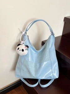 Sac fourre-tout bleu clair multifonctionnel avec texture brillante et pendentif panda géant