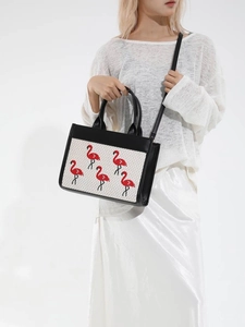 Sac fourre-tout tendance avec broderie de flamants roses et poignées en cuir noir